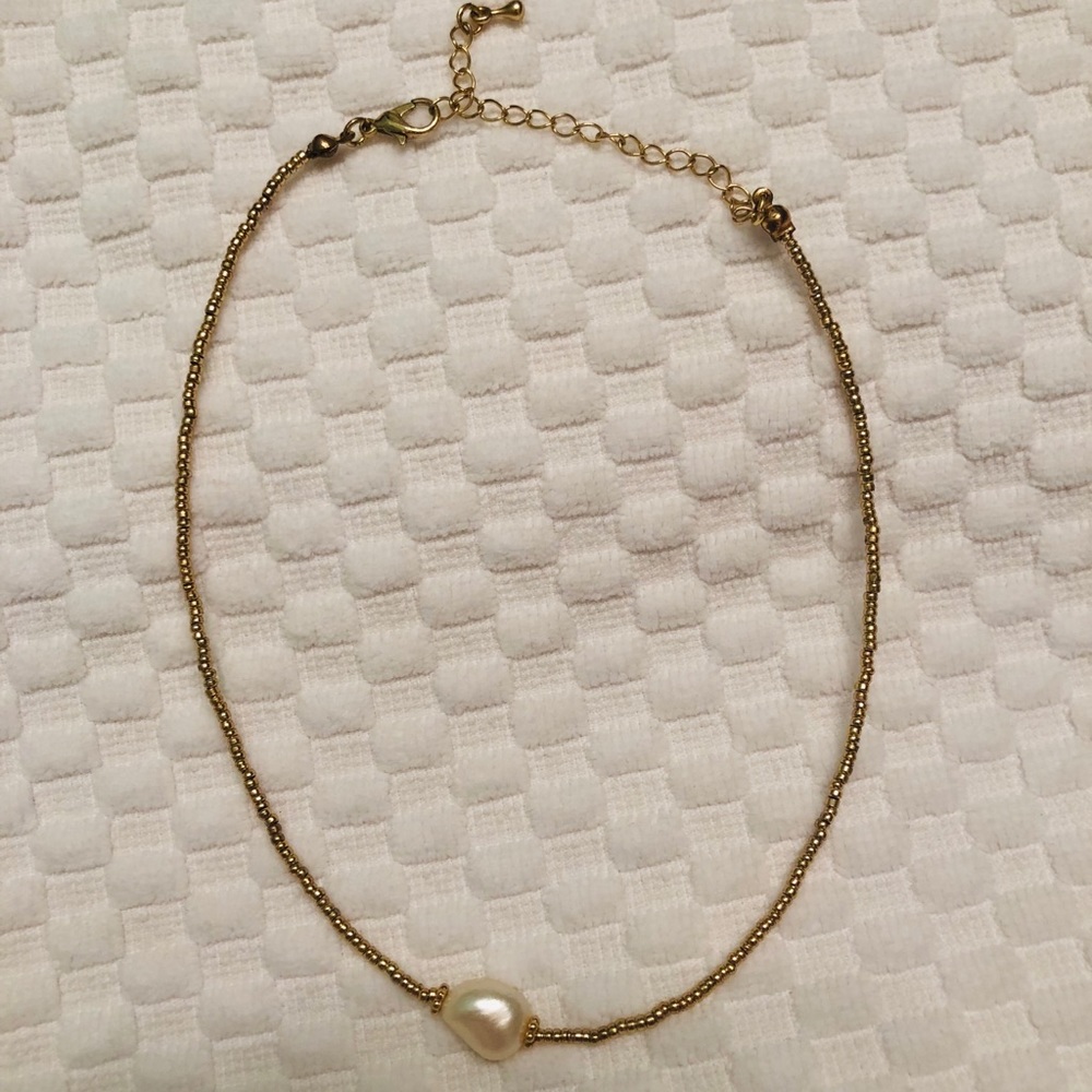 Pearl choker necklace